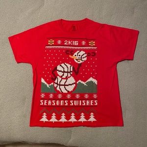 Christmas basketball sports theme t-shirt (Ugly Christmas sweater altern…
